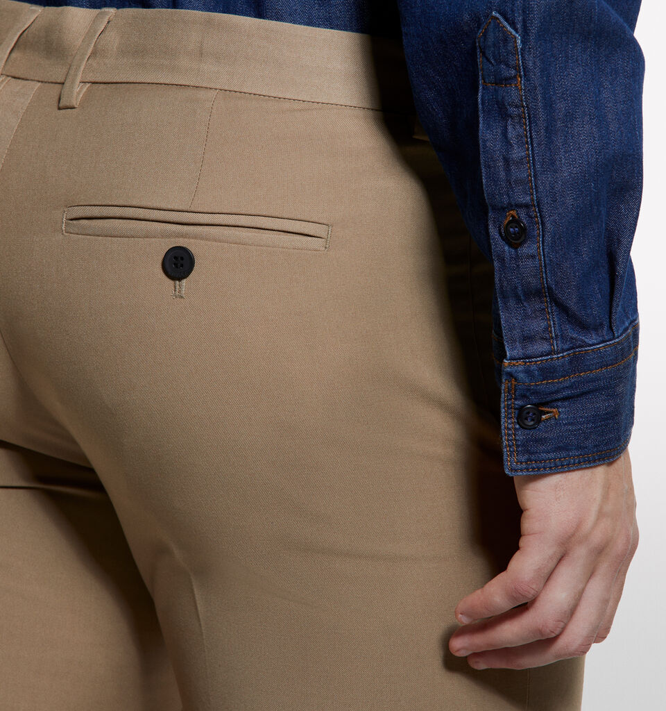 Maßgeschneiderte Hose in Kamelbraun - slim hosen für herren - Camel | Sisley image number 4